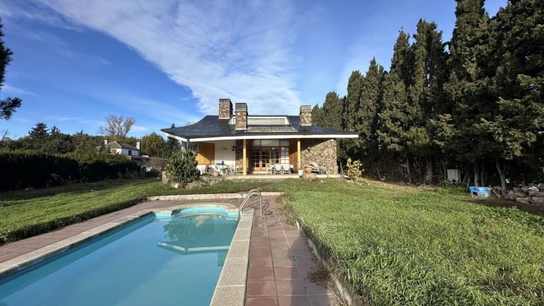 Unifamiliar aïllada a Llinars del Vallès 200.00 m2