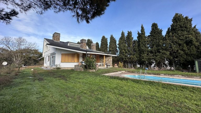 Unifamiliar aïllada a Llinars del Vallès 200.00 m2