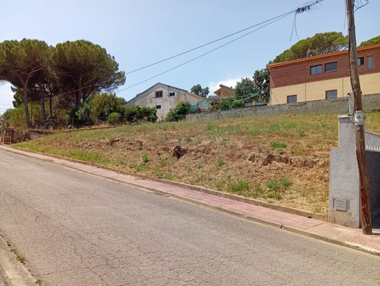 Sòl Urbanitzable a Batlloria, La 929.00 m2