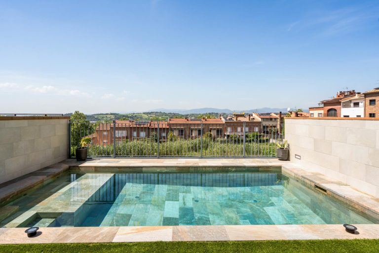 Unifamiliar adossada a Granollers 260.00 m2