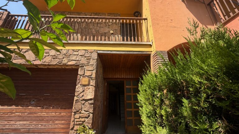 Unifamiliar adossada a Sant Celoni 96.00 m2